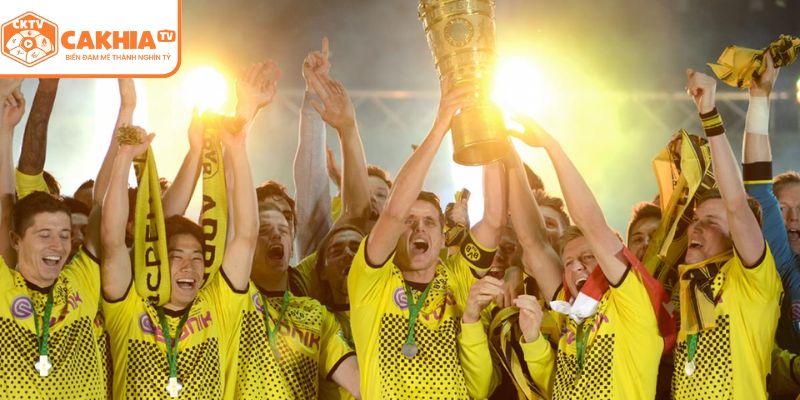 Borussia Dortmund – Huyền Thoại Bóng Đá Đức Hơn 100 Năm 3 Dortmund giành chiếc cúp quốc gia Đức